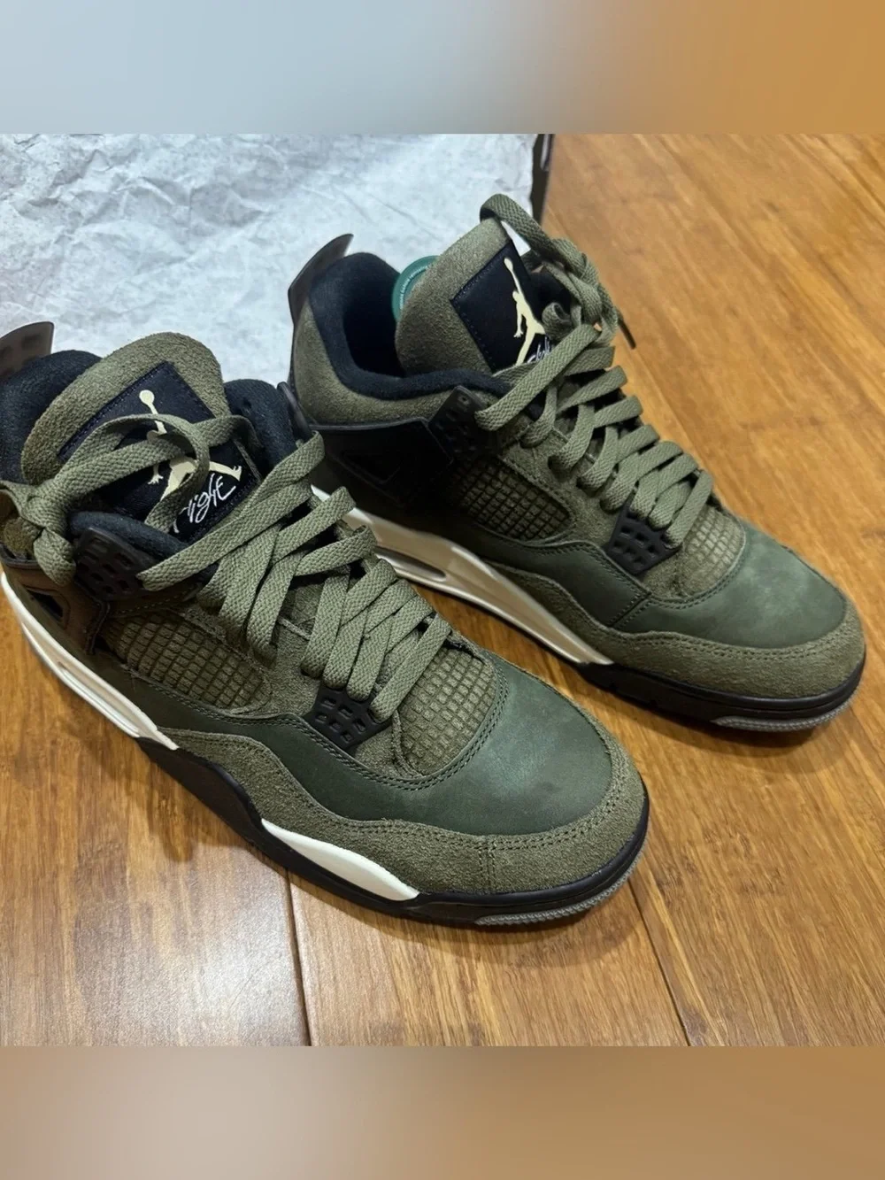 Air Jordan 4 Retro SE Craft  Olive Size 10.5